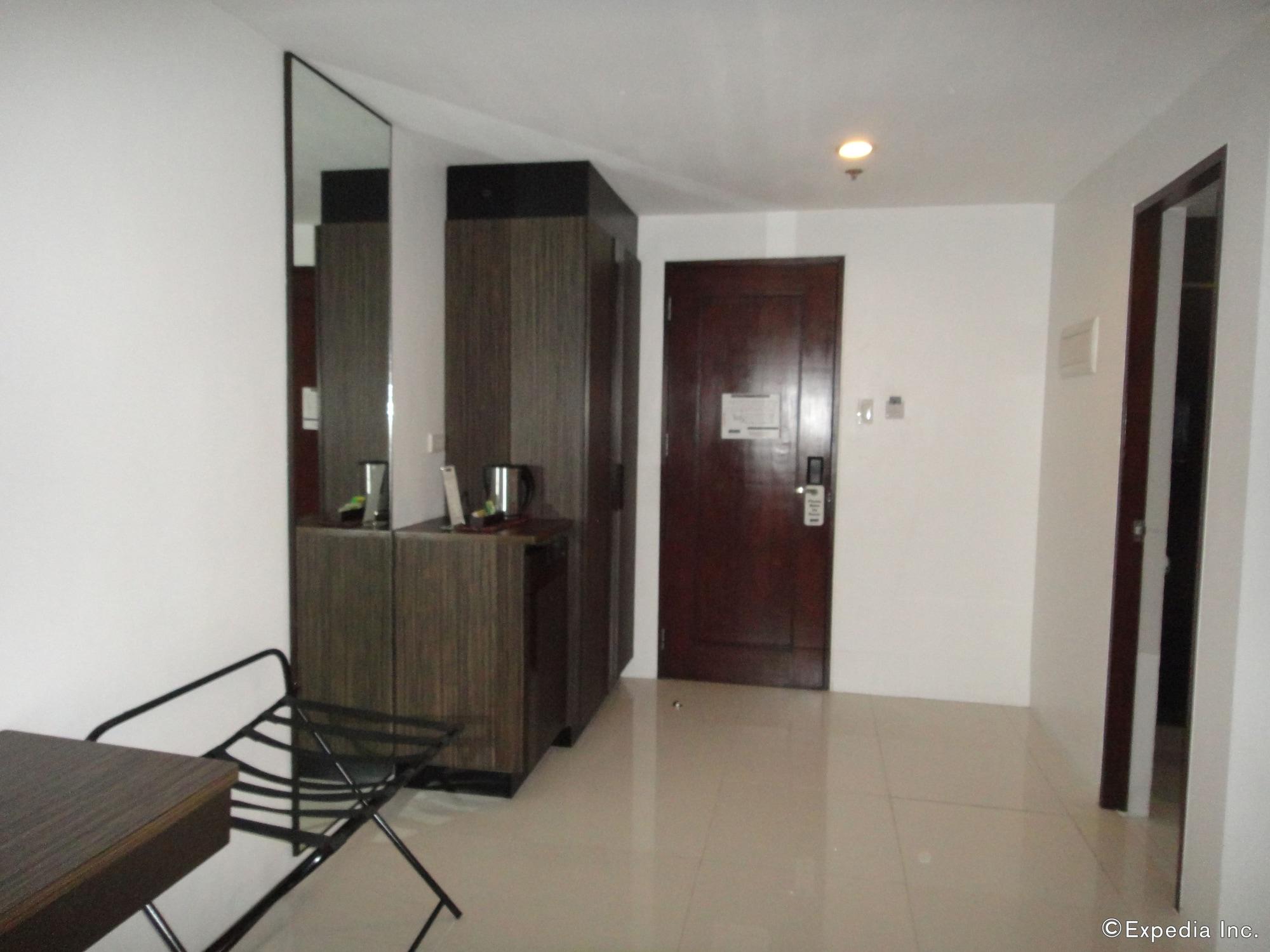 Cityscape Hotel Mandaue City Exterior photo